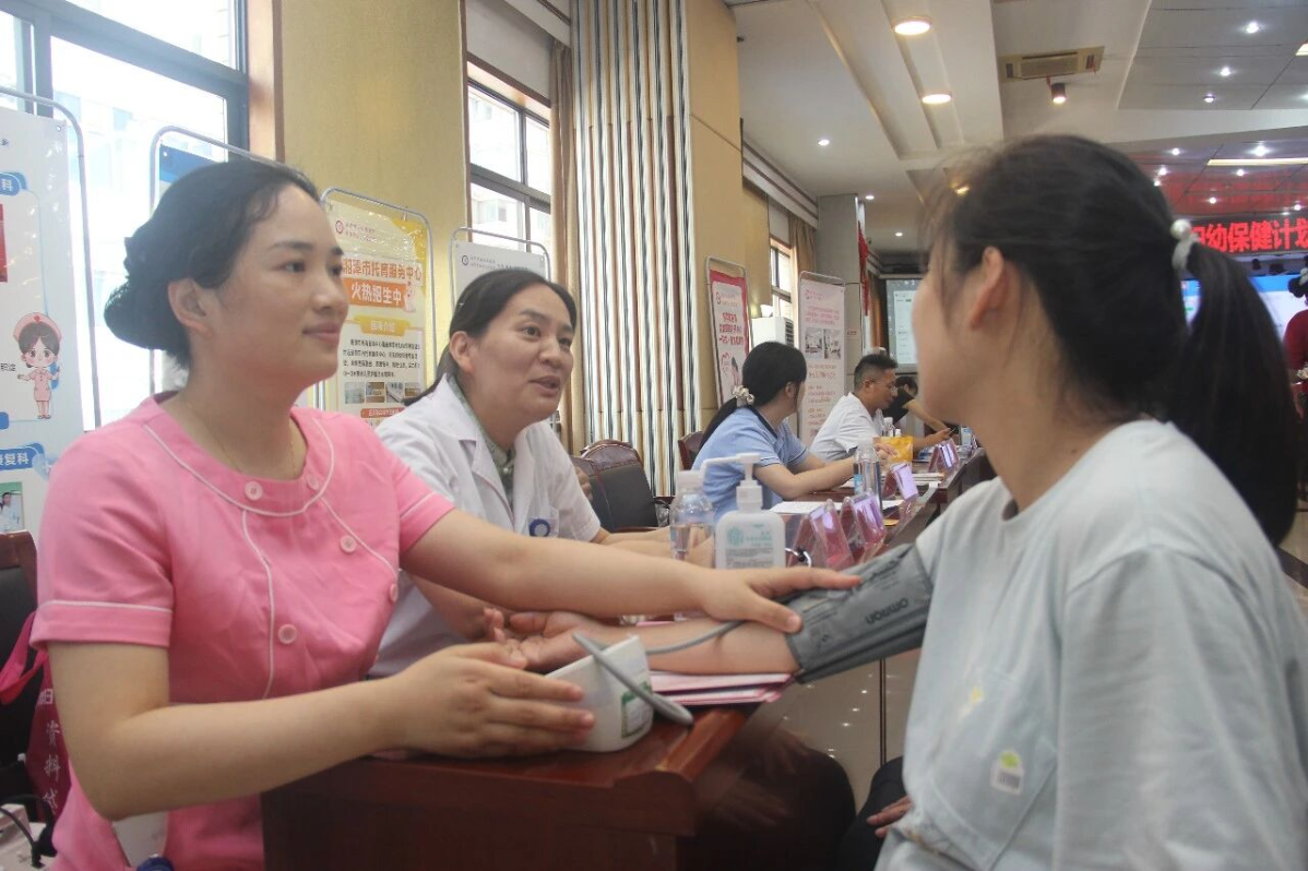 母乳喂养周 湘潭市妇幼保健院把专家请到了准爸妈面前