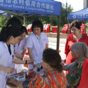 “毛医生”，亚克西！跨越三千公里的医疗接力