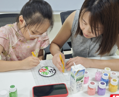 永州市第四人民医院心理门诊开展“拼豆拾趣·串珠润心”亲子沙龙