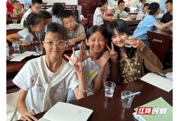 动手探奥秘 实验学新知