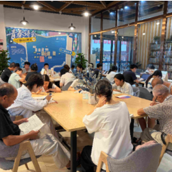 书香消暑 阅享一夏——双牌县新华书店成阅读打卡地