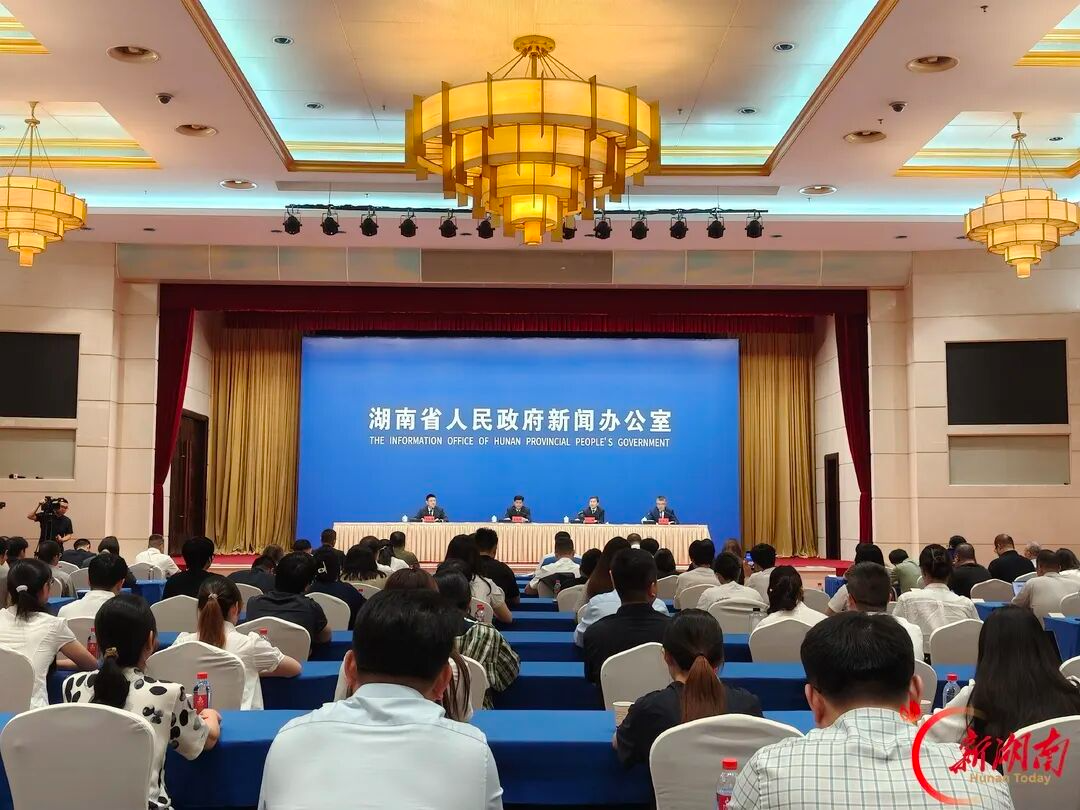瞄准千亿规模 湖南出台智能机器人产业新政