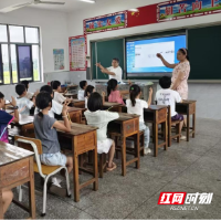 永兴县悦来镇:笔墨润童心,美育课堂点亮乡村暑期生活