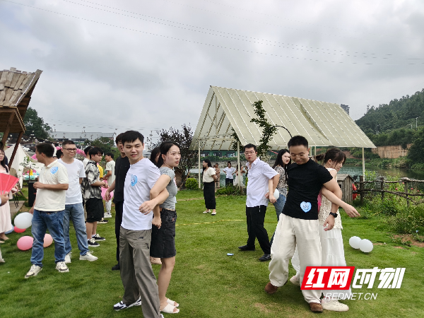 图四户外互动小游戏环节_副本.png 图四户外互动小游戏环节_副本.png