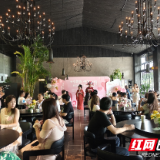 北湖区燕泉街道五岭阁社区：七夕寻缘遇美好 青春相聚暖人心