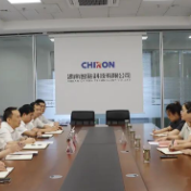 石峰法院走访联点企业 精准对接法治需求