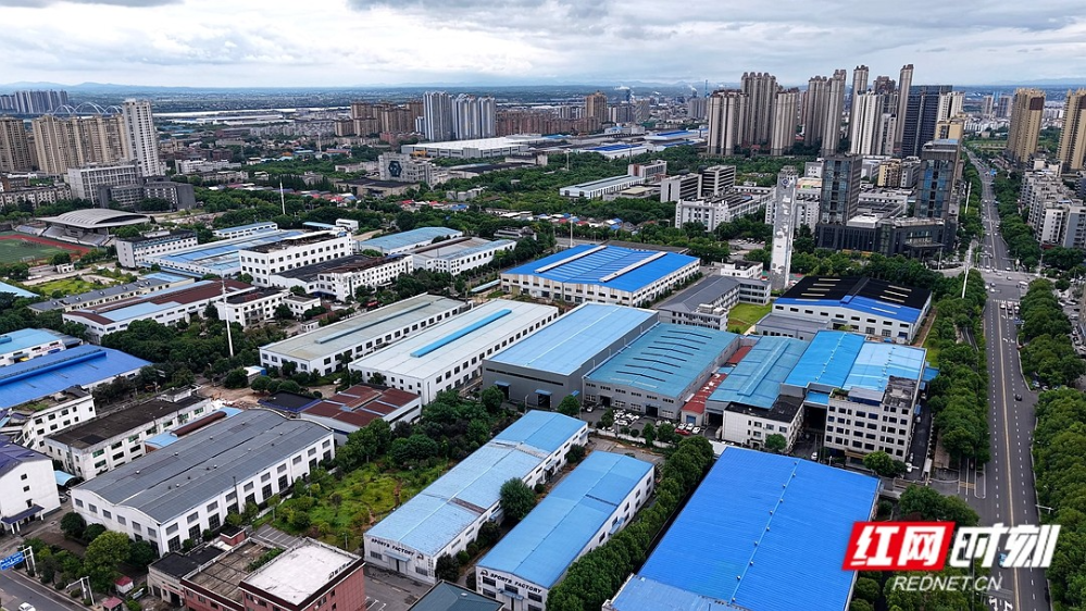 潭企逐光·民建赋能丨张国颂：在开关柜里“焊”出诚信人生