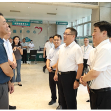 祁阳：蒋崇华、向子顺走访慰问一线医务工作者