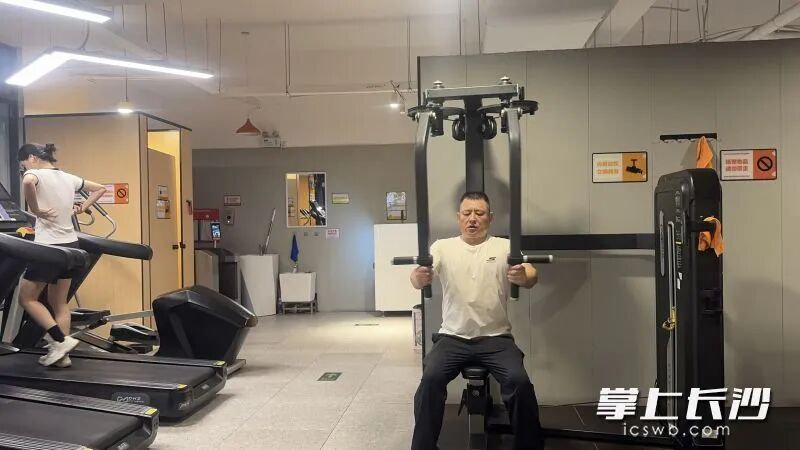 早上6时至晚上11时，市民可“刷脸”进入。 均为长沙晚报实习生曹西贝摄
