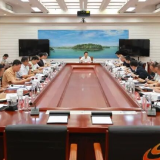 永州丨杨洪峰主持召开市长碰头会:牢固树立和践行正确政绩观 全力以赴完成全年目标任务