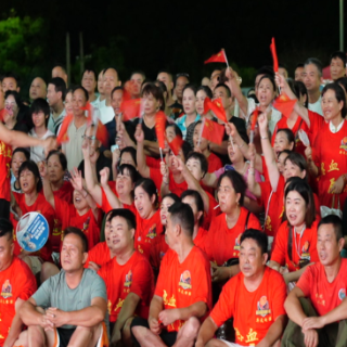 88∶66大胜浙江诸暨！万人齐聚大屏前，见证辰溪男篮登顶县BA全国总冠军