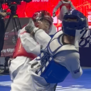 新加坡小将首战长沙夺冠：喜欢臭豆腐 希望越打越好