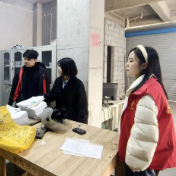 娄底丨冷水江市沙塘湾街道开展“扫黄打非”宣传活动
