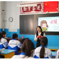 谭璐：把湖湘文化种进天山脚下