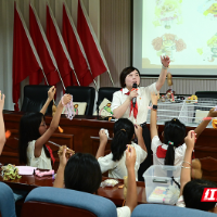 小而美的温暖 天元区为留守儿童送上“开学前的礼物”