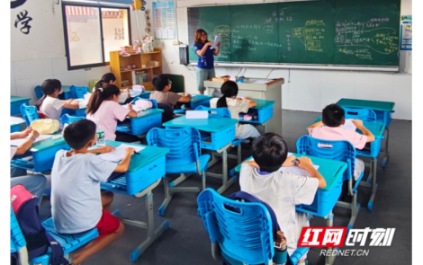 罗汉庄村“共读一本书”系列活动点亮乡村少年暑期时光