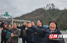 笔尖有光，路有温度——龙山收费站的四季日记