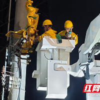 国网株洲供电公司：深夜鏖战 护航服饰城用电“不断档”