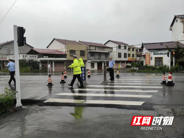 永州公安交警“汛”速出击，全力守护国省道干线畅安！