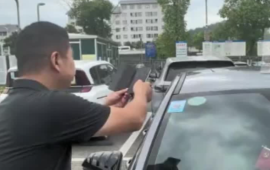 “码”上放心！张家界为重点营运车辆张贴“电子身份证”