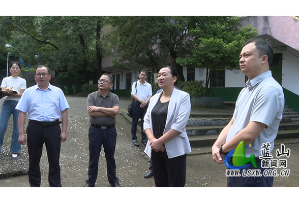 蓝山：邓群调研乡镇中学教育工作