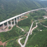 深山峡谷间 2483米长虹飞架——湖南零道高速黄沙漯特大桥贯通侧记