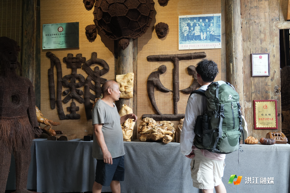 跟着蒙曼游怀化｜黔阳古城觅非遗  辰河棕编以指尖巧艺续写千年文脉