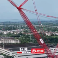 全球首台25万吨米环轨起重机在三一湖州产业园下线