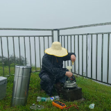 北湖区：迎风雨而上 与山洪赛跑 全力抢修太山里气象站