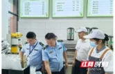 赫山区衡龙桥镇市场监管所开展秋季校园及周边食品安全专项检查