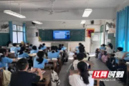 桃源剪市镇：开学季，护航青春不松劲