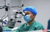高度近视搬运工突发“黑幕遮眼”，衡阳爱尔紧急手术保视力
