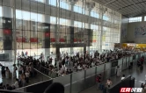 日均近4万人次出行！岳阳东站2026暑运暖心收官
