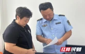 店门口即办开业“零跑腿”——鹤城市监、政务部门联合下沉上门服务惠商户