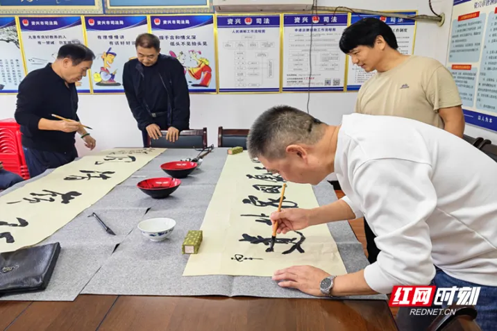 资兴市：笔墨茶坪  艺绘乡村