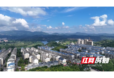 医保服务下沉一线 便民红利直达家门——中方县医保局持续推进医保便民服务进基层