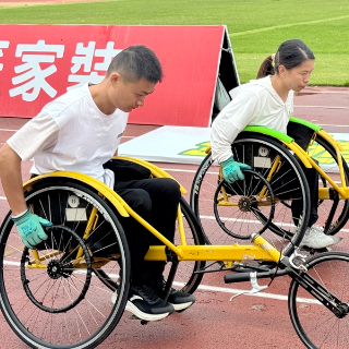 视频丨湘潭“夫妻轮椅”携手驶向省残运会