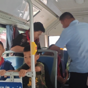 35名孩子的公交专线