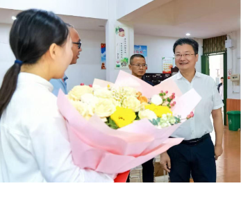 永州丨陈爱林开展教师节走访慰问活动