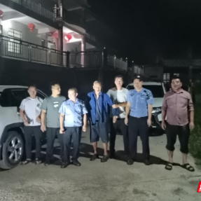 祁东:粮市镇连夜搜救找回八旬失联老人