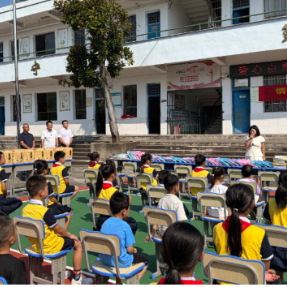 雁峰区岳屏镇开展“情系乡村教育”活动 为39名村小学生点亮童心