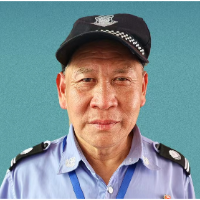 李祥选:六旬老人两次冲进火海救下三名儿童