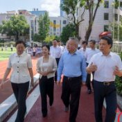 教师节前夕,沈晓明走访慰问教师代表