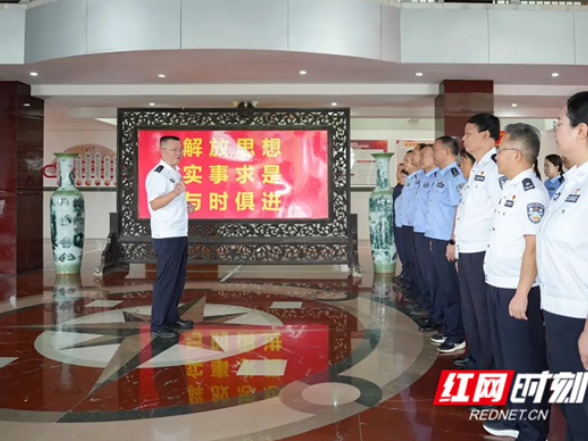 永州公安：夏葛桉走访慰问公安战线教育工作者