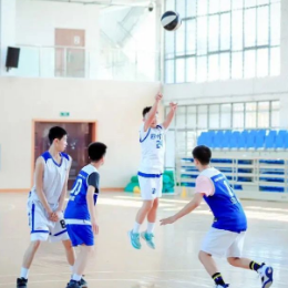 体育老师当班主任？这已不是新鲜事儿