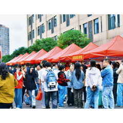 视频丨怀化职业技术学院喜迎新生：4130名“新面孔”从14省份奔赴而来
