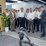 沈晓明赴上海市代表性科创企业和机构调研