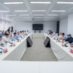 沈晓明与上海大学生创业代表座谈