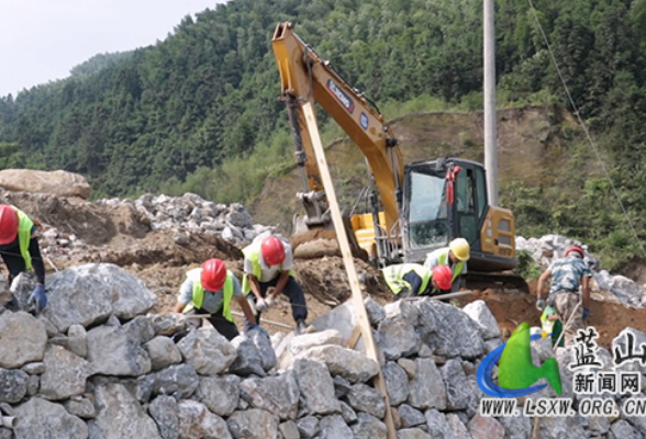 蓝山县：以工代赈赋能景区建设 群众在家门口捧稳“旅游饭碗”