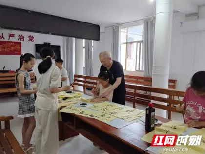 红色阵地有温度，溪口民生有质感——慈利县溪口镇党群服务中心工作纪实